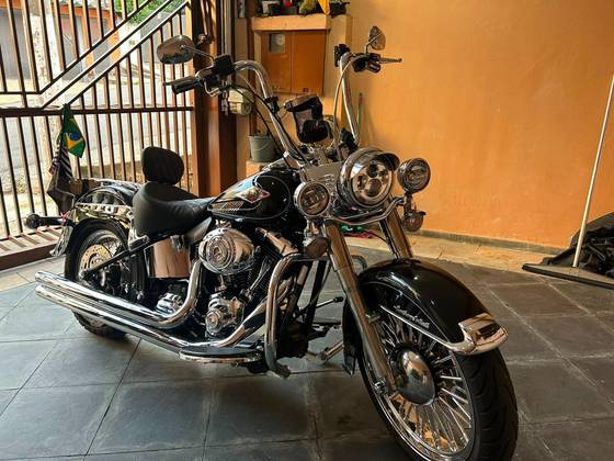 HARLEY-DAVIDSON SOFTAIL HERITAGE CLASSIC HARLEY-DAVIDSON SOFTAIL HERITAGE CLASSIC